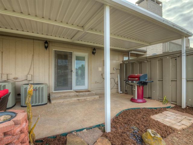 9923 Hefner Village Place, Oklahoma City, OK 73162