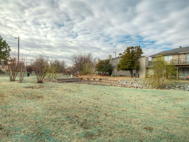 9923 Hefner Village Place, Oklahoma City, OK 73162