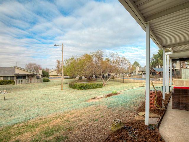 9923 Hefner Village Place, Oklahoma City, OK 73162