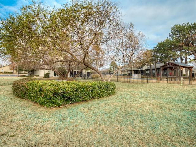 9923 Hefner Village Place, Oklahoma City, OK 73162