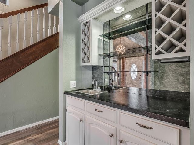 9923 Hefner Village Place, Oklahoma City, OK 73162