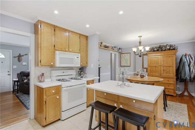 616 Pinehurst Ave, Colonial Heights, VA 23834