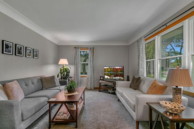 916 River Avenue S, Sauk Rapids, MN 56379