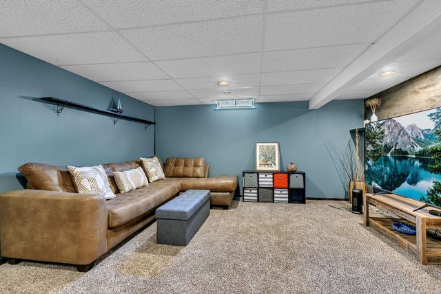 916 River Avenue S, Sauk Rapids, MN 56379