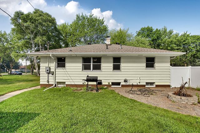 916 River Avenue S, Sauk Rapids, MN 56379