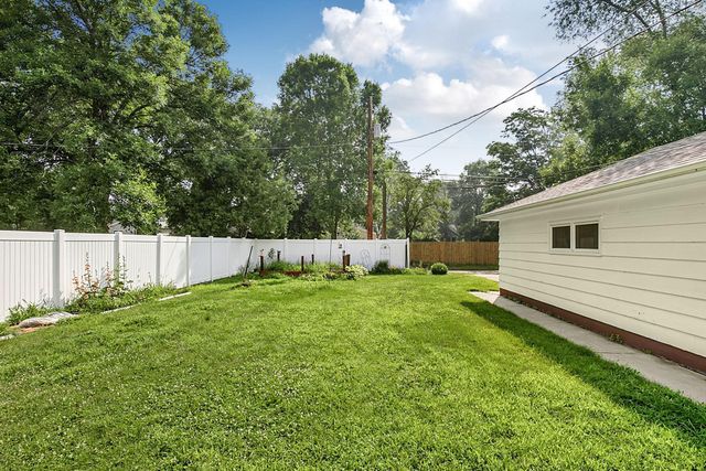 916 River Avenue S, Sauk Rapids, MN 56379