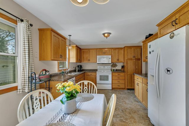 916 River Avenue S, Sauk Rapids, MN 56379