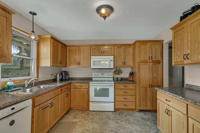 916 River Avenue S, Sauk Rapids, MN 56379