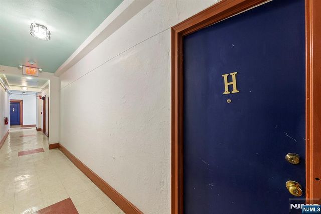 400 Deal Lake Drive 7H, Asbury Park, NJ 07712