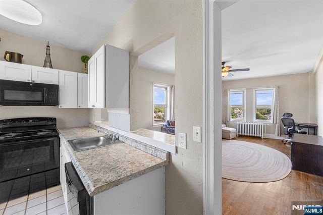400 Deal Lake Drive 7H, Asbury Park, NJ 07712