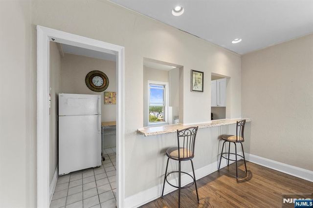 400 Deal Lake Drive 7H, Asbury Park, NJ 07712