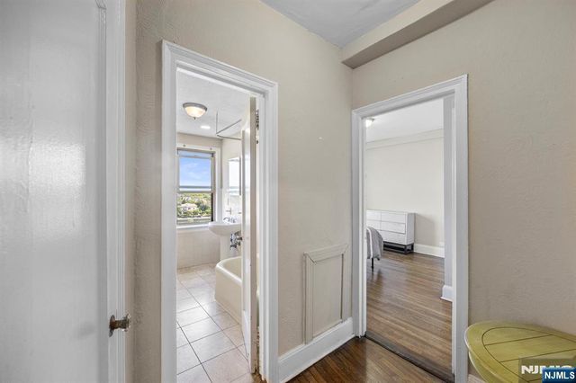 400 Deal Lake Drive 7H, Asbury Park, NJ 07712