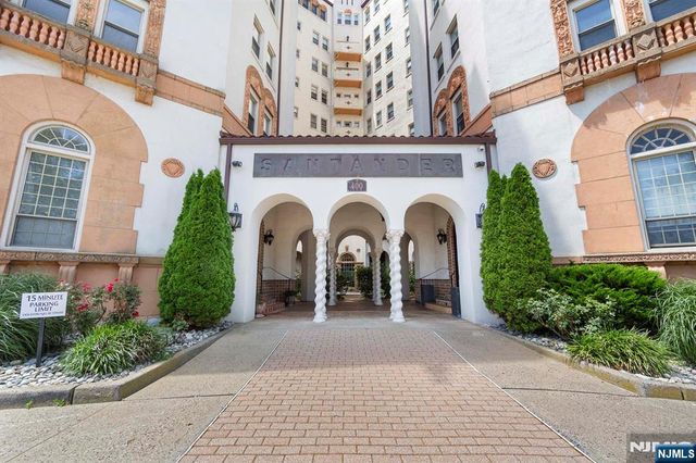 400 Deal Lake Drive 7H, Asbury Park, NJ 07712