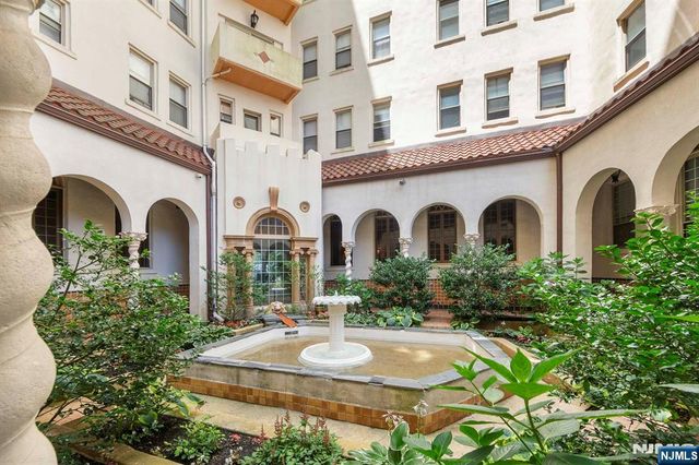 400 Deal Lake Drive 7H, Asbury Park, NJ 07712