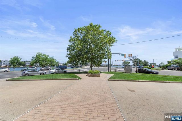 400 Deal Lake Drive 7H, Asbury Park, NJ 07712