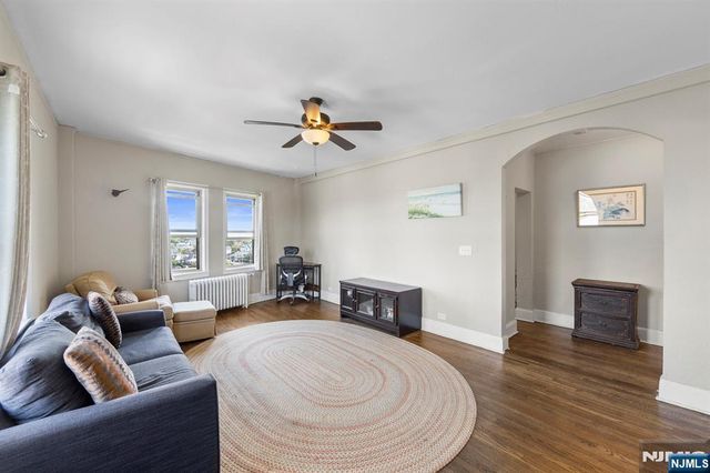 400 Deal Lake Drive 7H, Asbury Park, NJ 07712