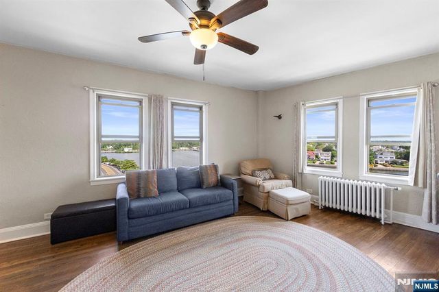400 Deal Lake Drive 7H, Asbury Park, NJ 07712