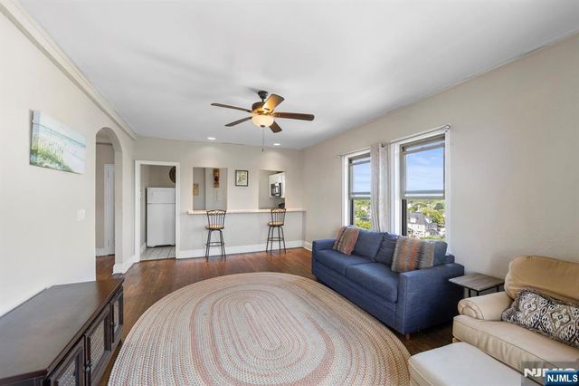 400 Deal Lake Drive 7H, Asbury Park, NJ 07712
