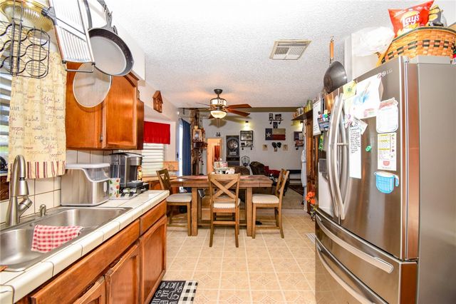 921 Red Poll Cir, Corpus Christi, TX 78418