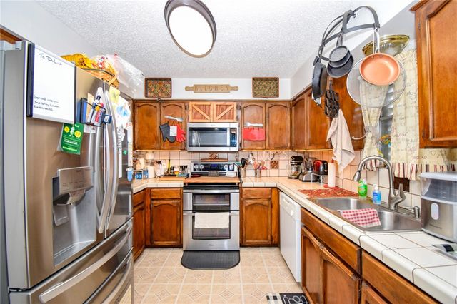 921 Red Poll Cir, Corpus Christi, TX 78418