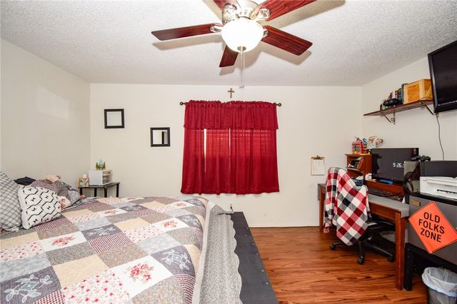 921 Red Poll Cir, Corpus Christi, TX 78418