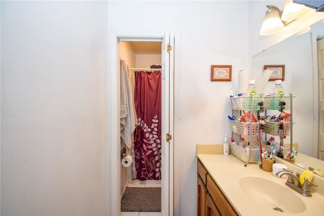 921 Red Poll Cir, Corpus Christi, TX 78418