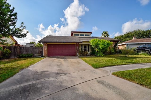 921 Red Poll Cir, Corpus Christi, TX 78418