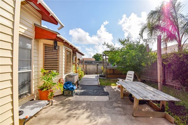 921 Red Poll Cir, Corpus Christi, TX 78418