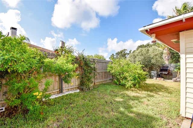 921 Red Poll Cir, Corpus Christi, TX 78418