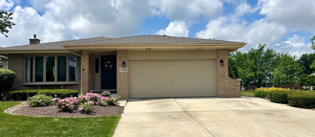 17002 Ozark Avenue, Tinley Park, IL 60477