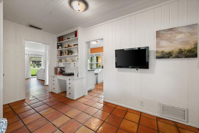 4001 Trail Lake Drive, Fort Worth, TX 76109