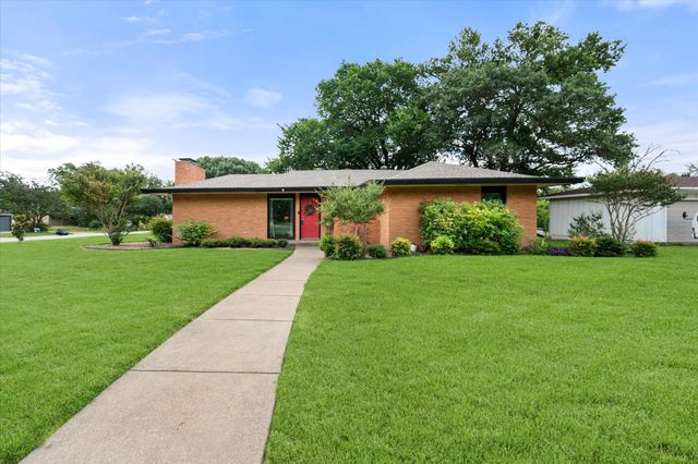 4001 Trail Lake Drive, Fort Worth, TX 76109
