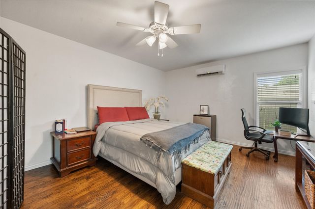 4001 Trail Lake Drive, Fort Worth, TX 76109