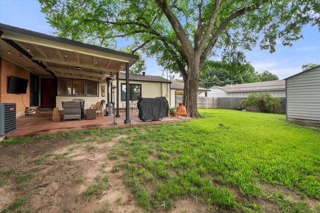 4001 Trail Lake Drive, Fort Worth, TX 76109