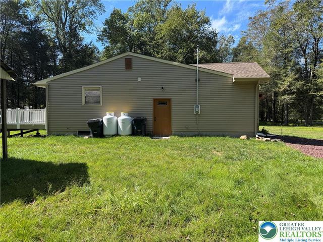 52 Tanglewood Drive, Penn Forest Twp, PA 18210