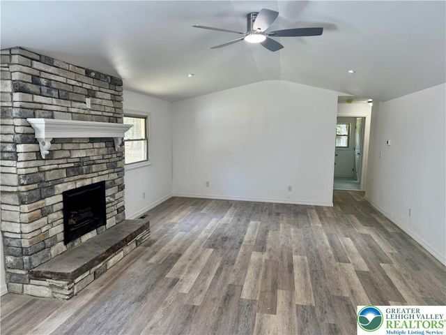 52 Tanglewood Drive, Penn Forest Twp, PA 18210