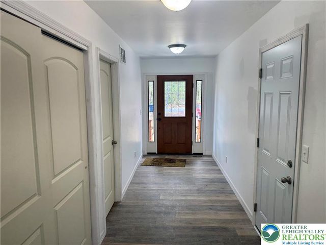 52 Tanglewood Drive, Penn Forest Twp, PA 18210