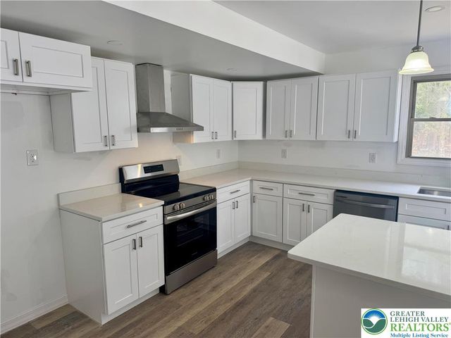 52 Tanglewood Drive, Penn Forest Twp, PA 18210