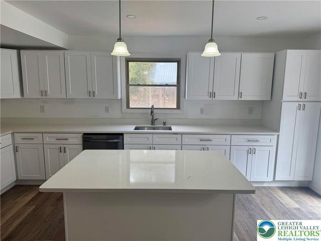 52 Tanglewood Drive, Penn Forest Twp, PA 18210