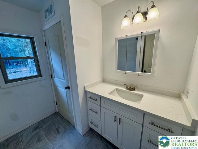 52 Tanglewood Drive, Penn Forest Twp, PA 18210