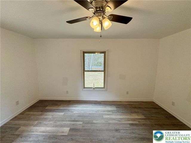 52 Tanglewood Drive, Penn Forest Twp, PA 18210