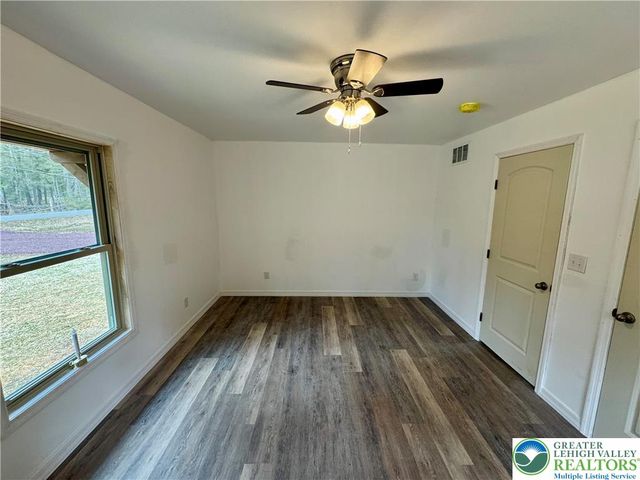 52 Tanglewood Drive, Penn Forest Twp, PA 18210