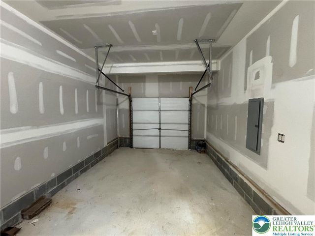 52 Tanglewood Drive, Penn Forest Twp, PA 18210