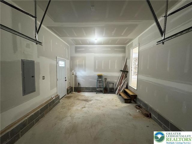 52 Tanglewood Drive, Penn Forest Twp, PA 18210