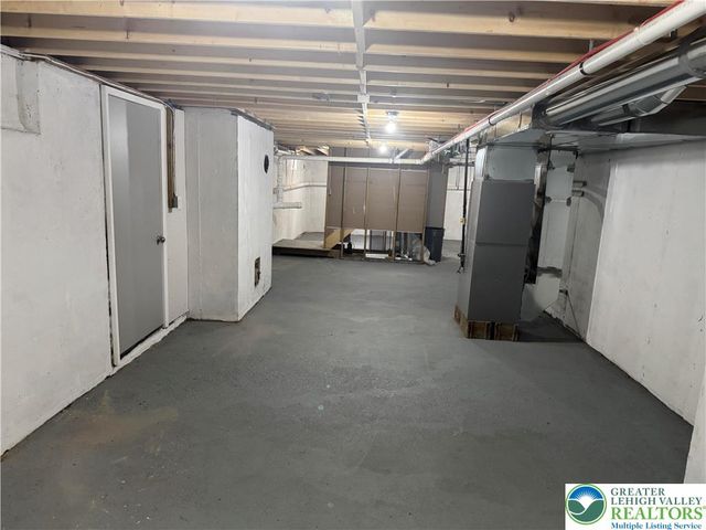 52 Tanglewood Drive, Penn Forest Twp, PA 18210