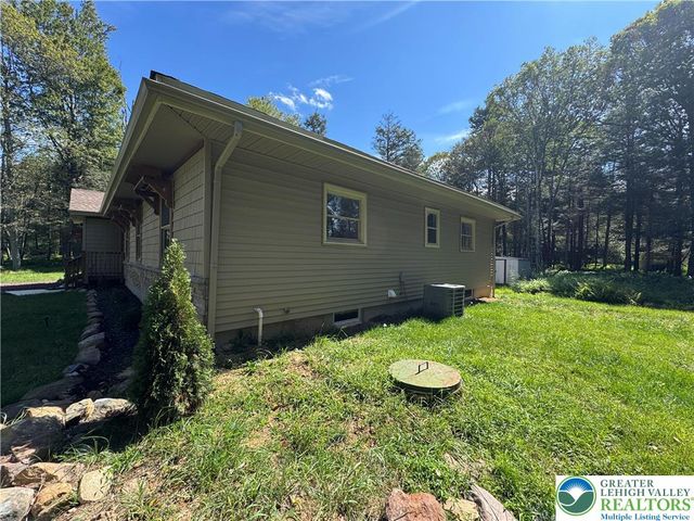 52 Tanglewood Drive, Penn Forest Twp, PA 18210