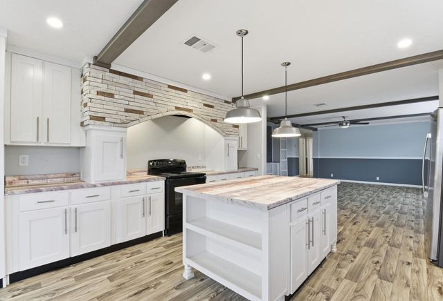 12245 County Road 37495, Cleveland, TX 77327