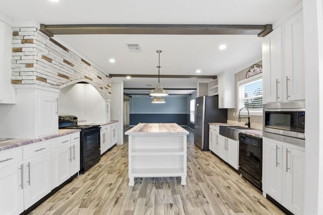 12245 County Road 37495, Cleveland, TX 77327