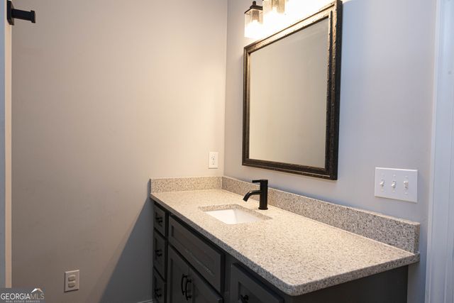 1057 County Road 553, Valley, AL 36854