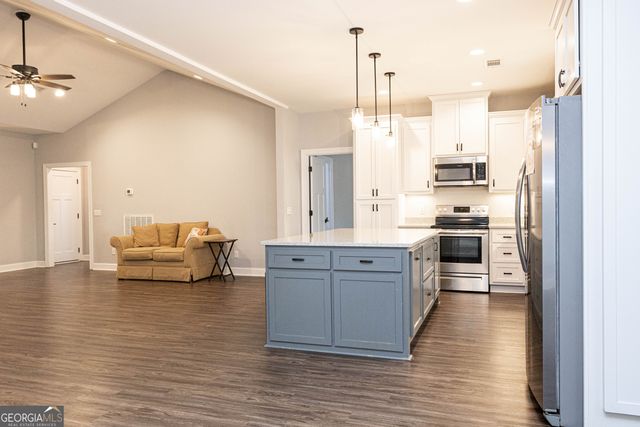 1057 County Road 553, Valley, AL 36854